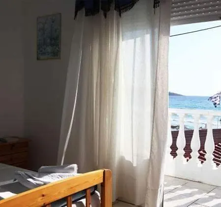 Crystal Aparthotel *