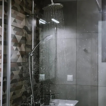 Crystal Apartment *